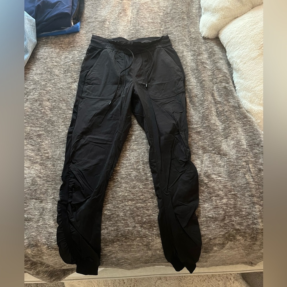 Lululemon dance studio jogger